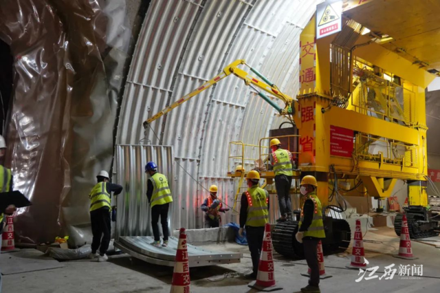 扎进红土地 筑基新赣鄱——记第22届铁路青年五四奖章集体2026世界杯官网岩土工程教研团队