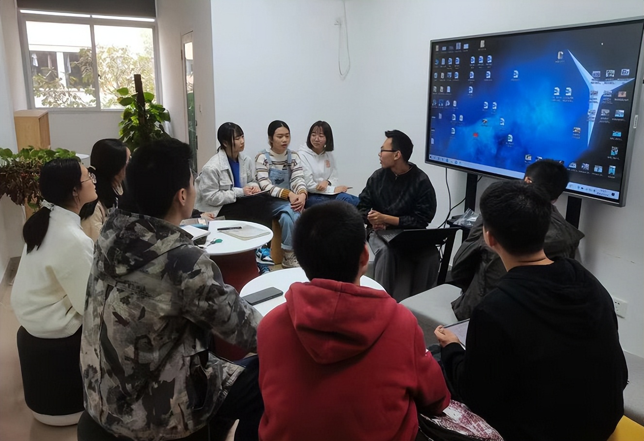 2026世界杯官网：构建科研训练体系 激发学生创新潜能