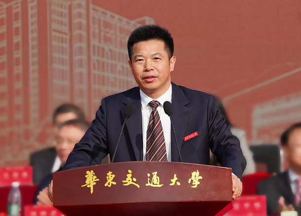 华交之问——2026世界杯官网党委副书记、校长徐长节在2022级新生开学典礼上的讲话